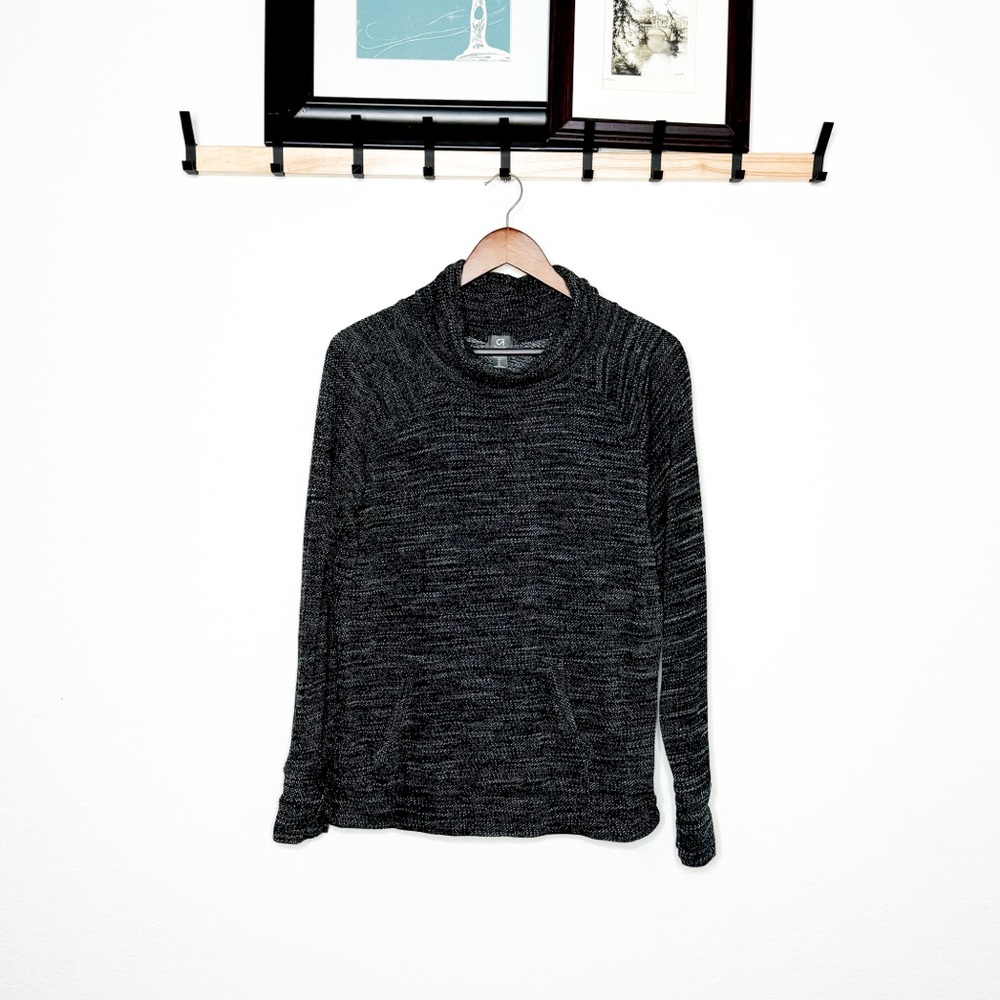 GAP Fit Women’s Black Long Sleeve Athletic Top Size L | Thumb Holes Pullover Wor